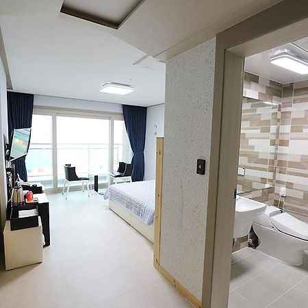 The Four Hills Jeju Hotel Екстериор снимка