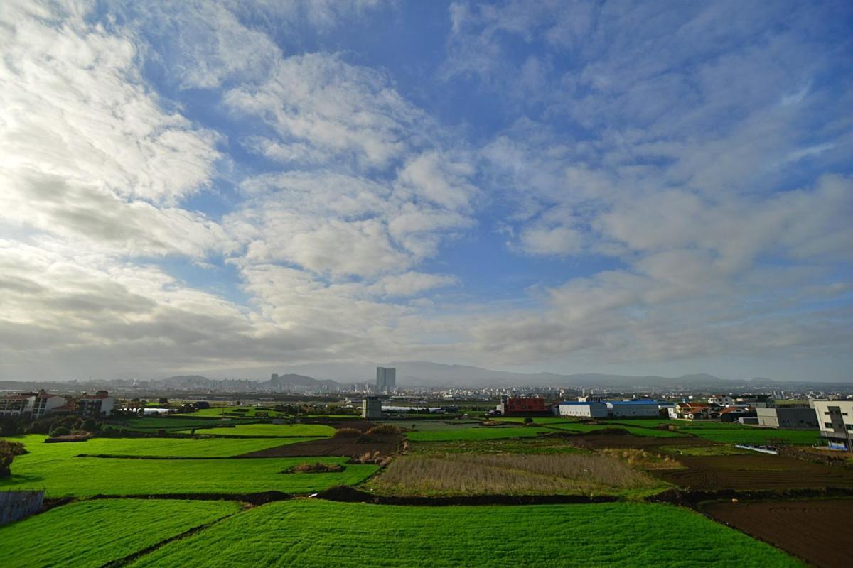 The Four Hills Jeju Hotel Екстериор снимка