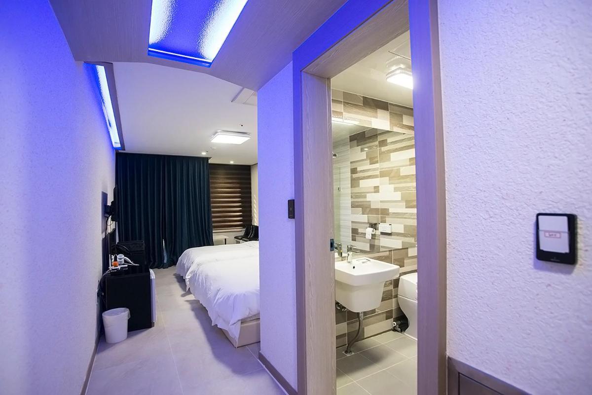 The Four Hills Jeju Hotel Екстериор снимка