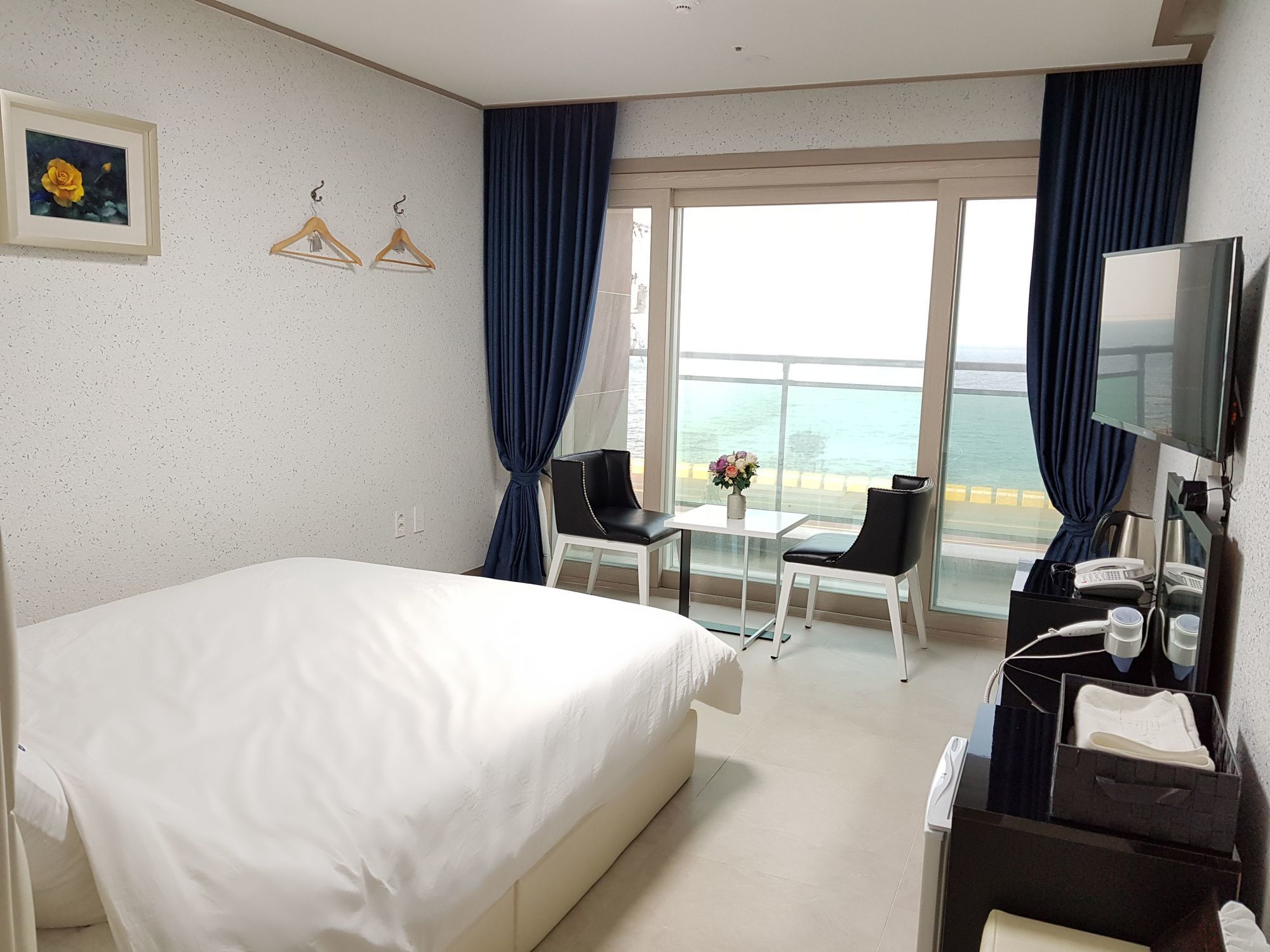 The Four Hills Jeju Hotel Екстериор снимка